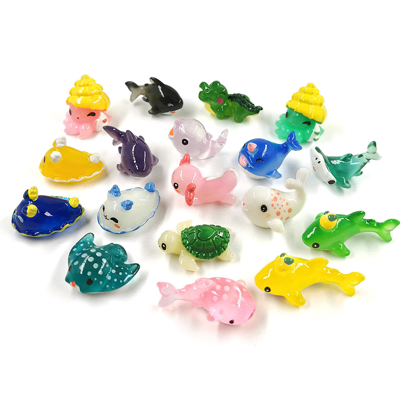 家の装飾のためのモダンなミニチュア漫画の置物,サメ,クジラ, - Aquarium Fish Artificial のレビューと価格